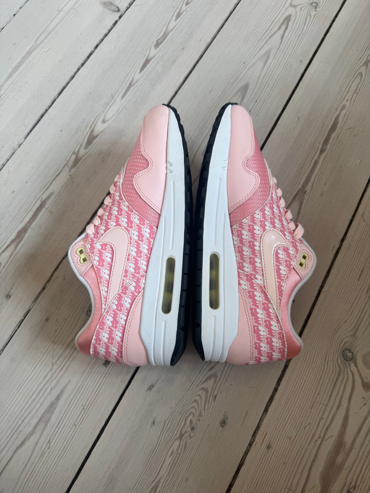 Nike Airmax 1 Strawberry Lemonade